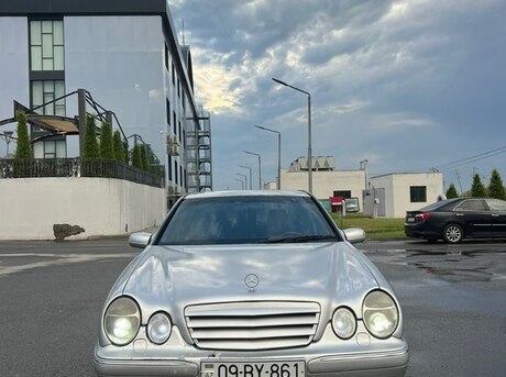 Mercedes E 220 2000