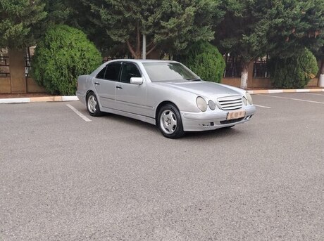 Mercedes E 220 1998