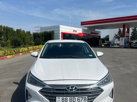 Hyundai Elantra 2018