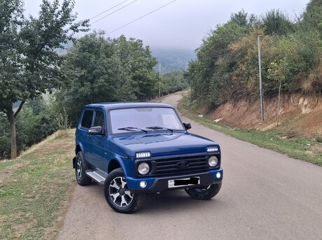 LADA (VAZ) Niva 2015
