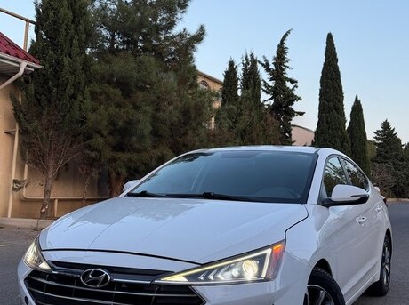Hyundai Elantra 2019