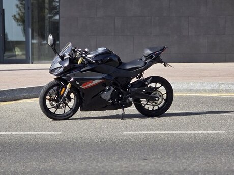 CFMOTO 250 SR 2025