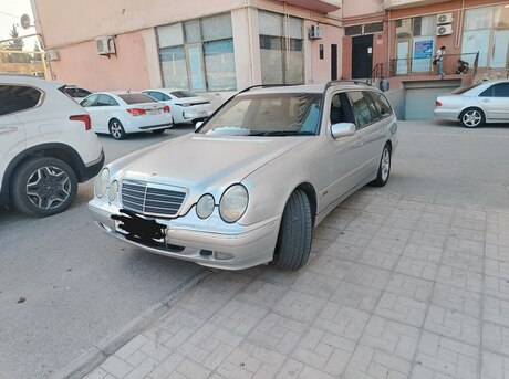 Mercedes E 240 2000