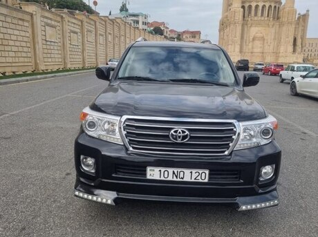 Toyota Land Cruiser 2011