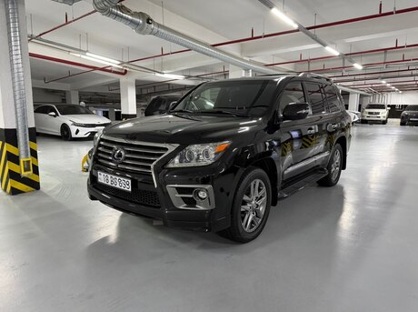Lexus LX 570 2013