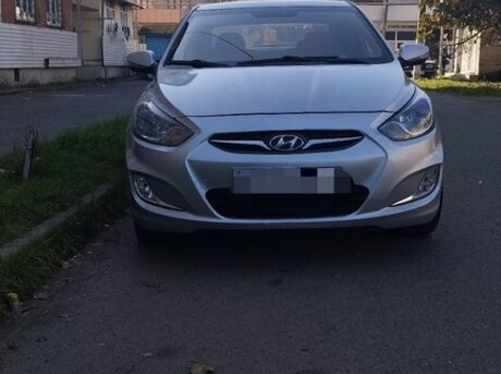 Hyundai Accent 2011