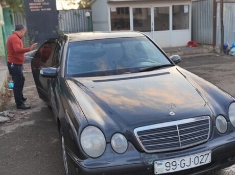 Mercedes E 270 2001