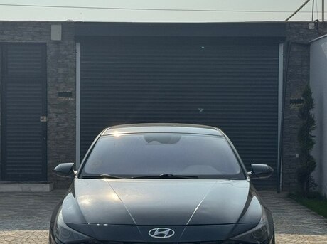 Hyundai Elantra 2021
