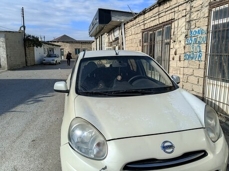 Nissan March 2012