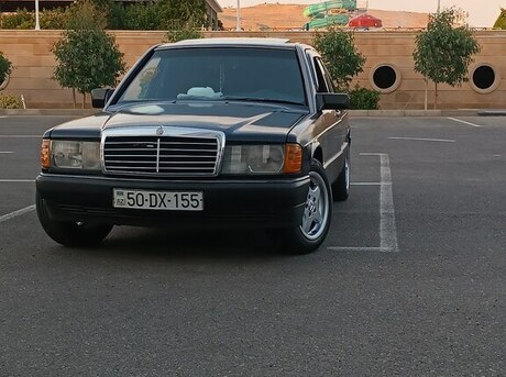 Mercedes 190 1990