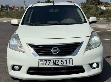 Nissan Sunny 2012
