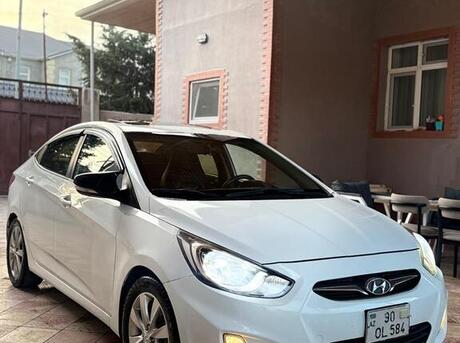 Hyundai Accent 2011
