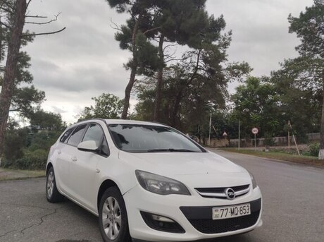 Opel Astra 2015