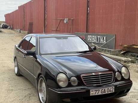 Mercedes E 220 2001