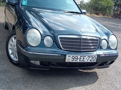 Mercedes E 220 2000