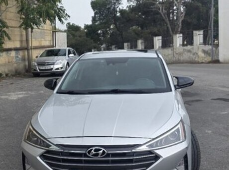 Hyundai Elantra 2019