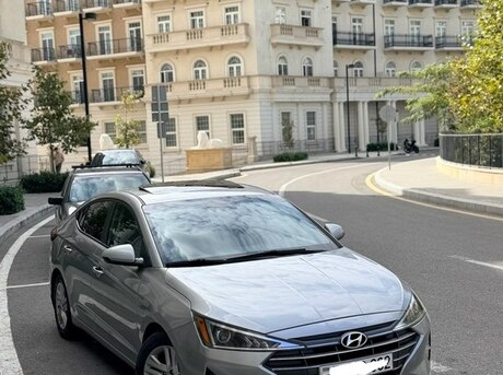 Hyundai Elantra 2020