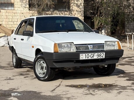LADA (VAZ) 21099 2000
