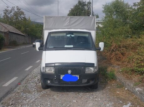 GAZ 2757 2001