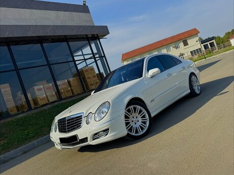 Mercedes E 200 2003