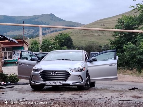 Hyundai Elantra 2017