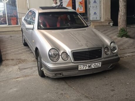 Mercedes E 220 1999