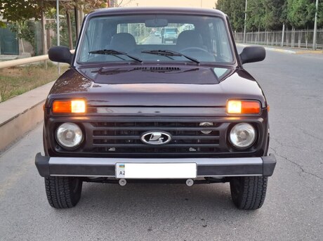 LADA (VAZ) Niva 2015