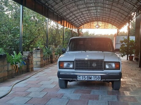 LADA (VAZ) 2107 2010
