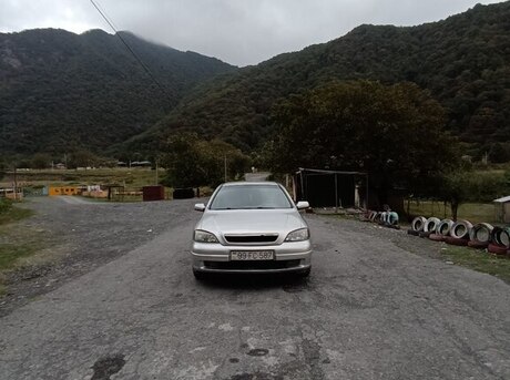 Opel Astra 2000