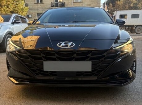 Hyundai Elantra 2023