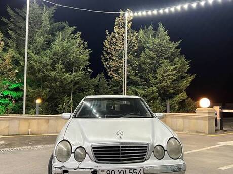 Mercedes E 220 2001