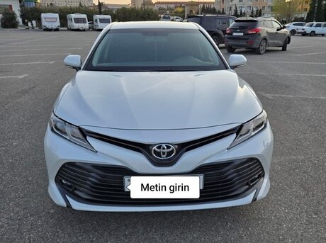 Toyota Camry 2019