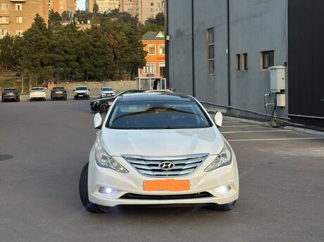 Hyundai Sonata 2010