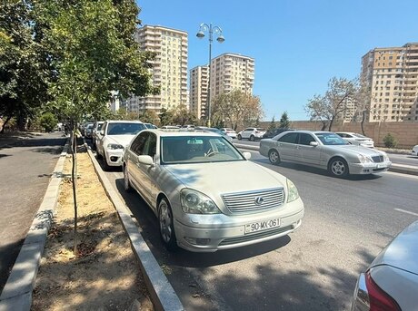 Lexus LS 430 2002