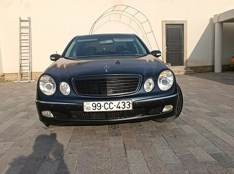 Mercedes E 220 2003