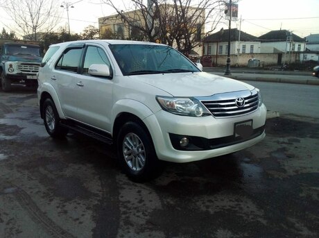 Toyota Fortuner 2013