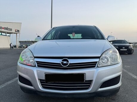 Opel Astra 2010
