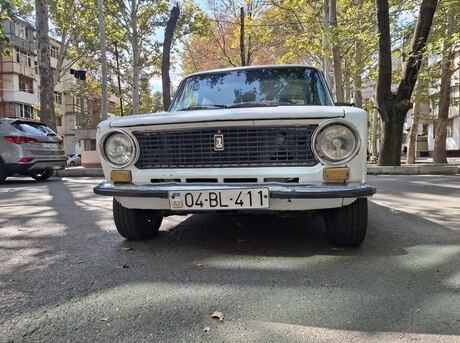 LADA (VAZ) 21011 1983