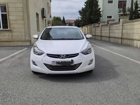 Hyundai Elantra 2011