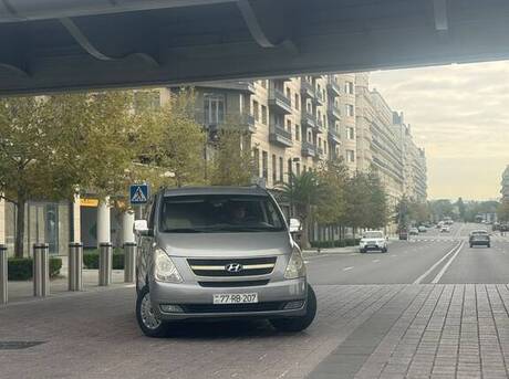 Hyundai H-1 2011