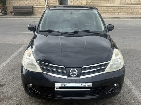 Nissan Tiida 2012