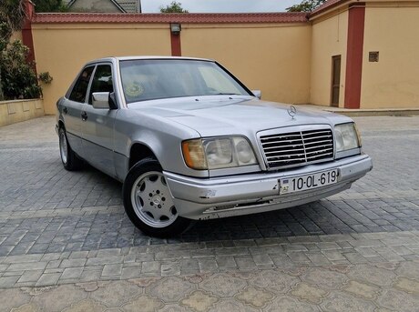 Mercedes E 220 1993