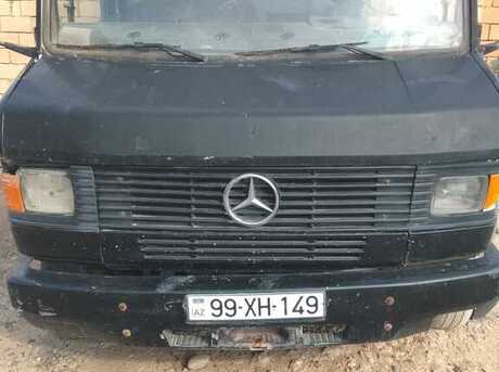 Mercedes 711 D 1995
