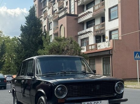 LADA (VAZ) 21011 1981