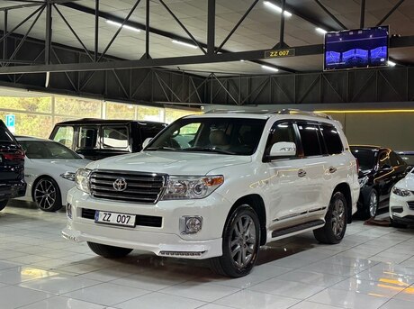 Toyota Land Cruiser 2011