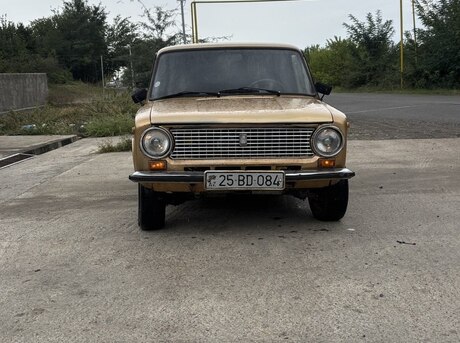 LADA (VAZ) 21011 1985