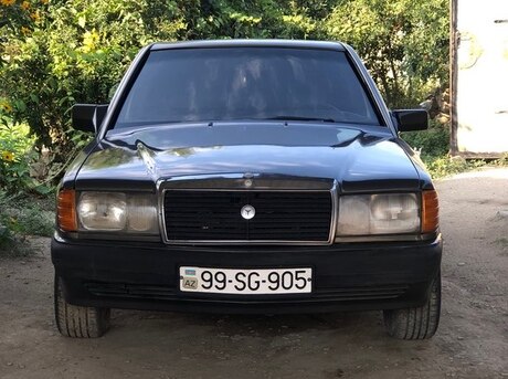 Mercedes 190 1990