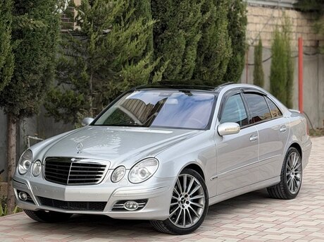 Mercedes E 240 2003