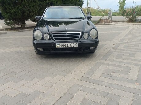 Mercedes E 220 2000