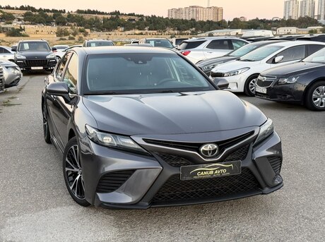 Toyota Camry 2019